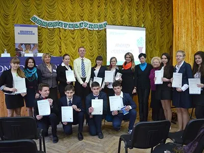 nagorodzhennya-mizhnarodnimi-sertifikatami-ekzamenu-z-anglijskoyi-movi-pte-pearson-test-of-english