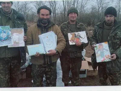 rizdvyani-listivki-pomchali-na-sxid