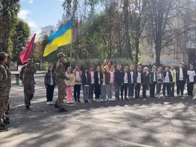 viiskovo-patriotychna-hra-sokil-dzhura-dlia-uchniv-4-kh-klasiv