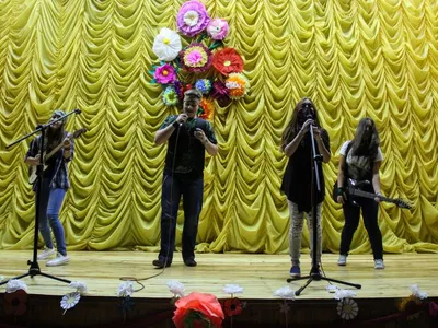 den-vchitelya-2014